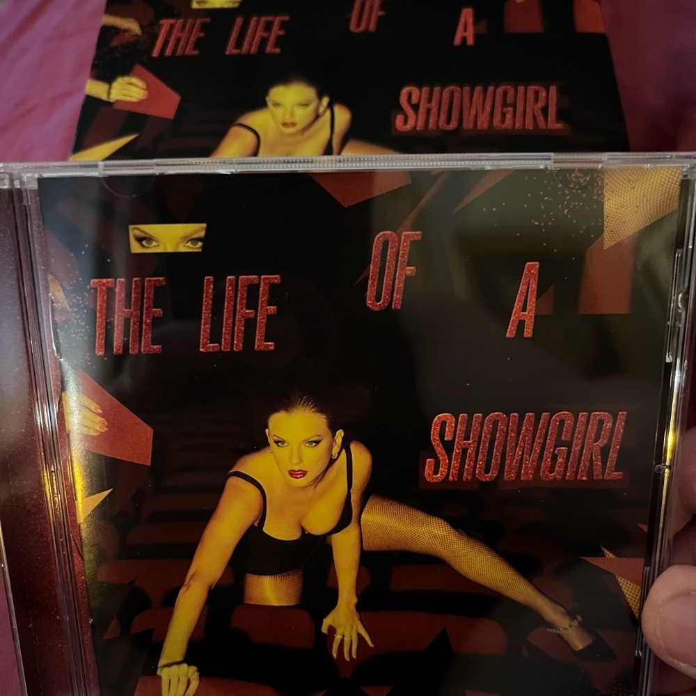 Taylor Swift: The Life of a Showgirl “It’s Frightening” variant